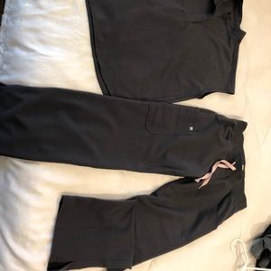Figs Charcoal Gray scrub set. Size XS